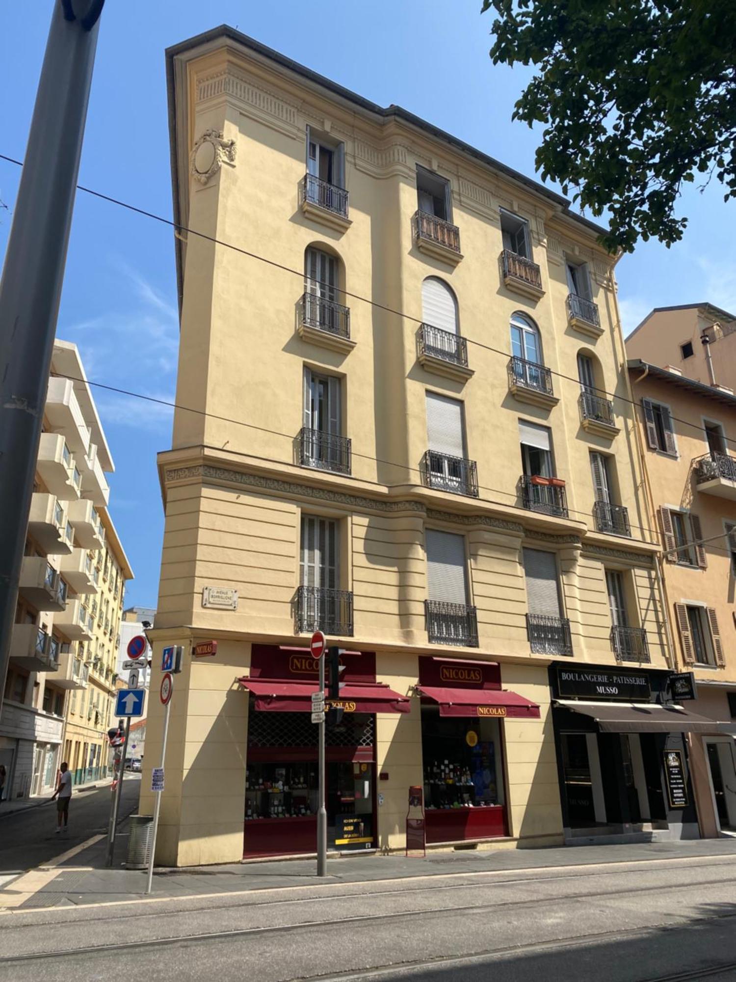 Spacieux Appartement Climatise Centre Nisa Exterior foto